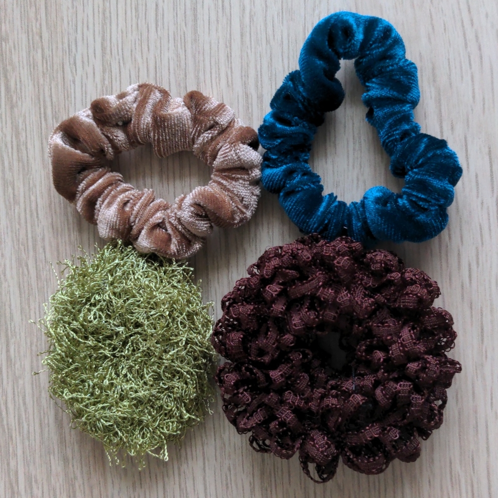 Hair accessories scrunchies